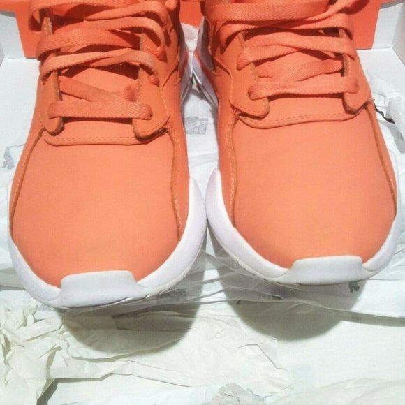 PUMA Nova x Pantone sz.7.5 - Picture 3 of 8